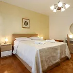 3 Bedroom Stunning In Pula