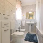 Appartement 3 Bedroom Stunning In Pula