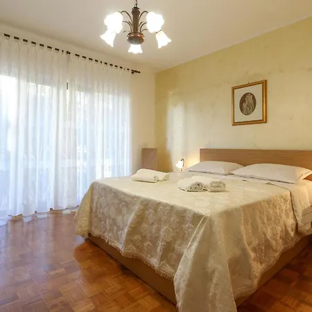 Appartement 3 Bedroom Stunning In