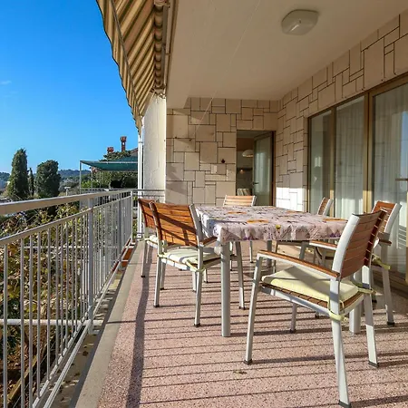 Amazing In With Wifi Apartment Pula