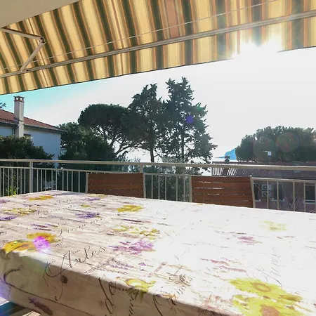 3 Bedroom Stunning In Apartment Pula