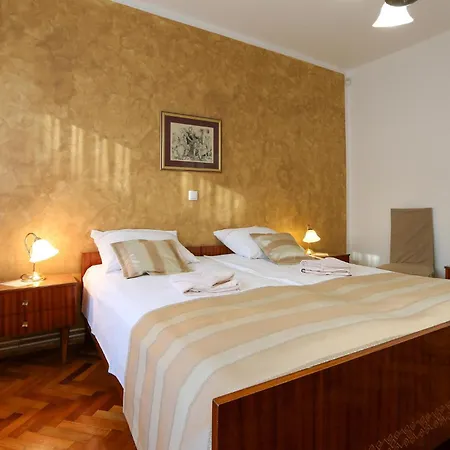 Stunning Apartment In Pula With Wifi *