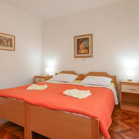 Stunning Apartment In Pula With Wifi *