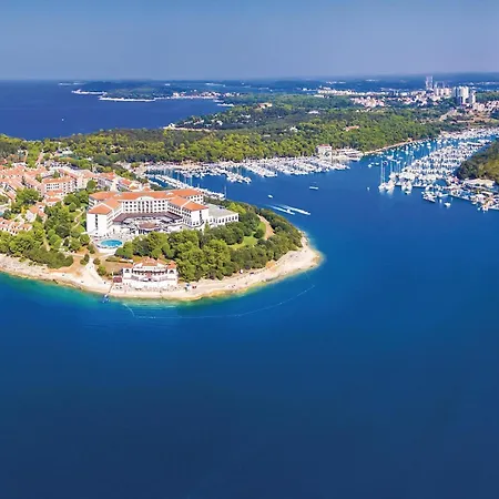 Stunning Apartment In Pula With Wifi פולה