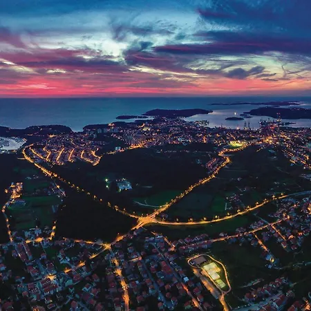 3 Bedroom Stunning In * Pula