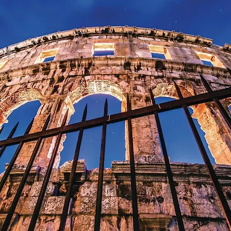 Stunning Apartment In Pula With Wifi