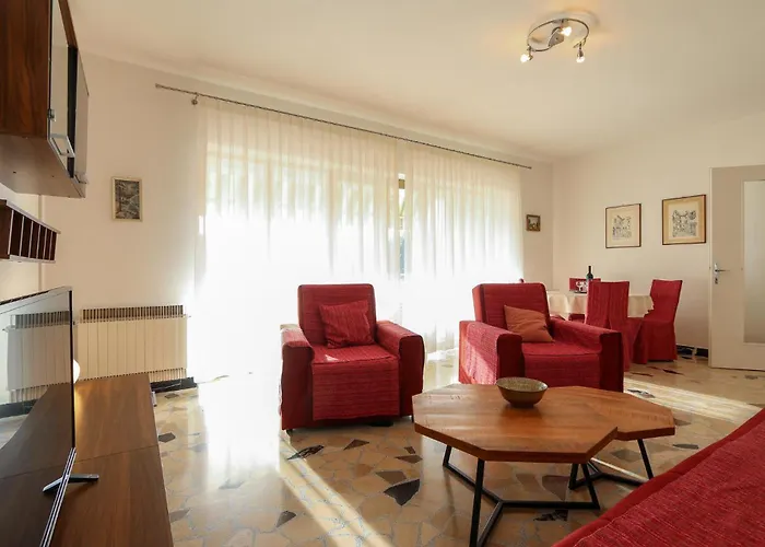 Appartement 3 Bedroom Stunning In *