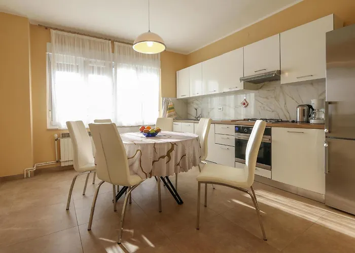 3 Bedroom Stunning In * Pula