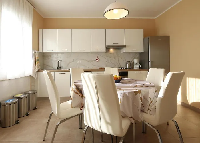 3 Bedroom Stunning In Apartmán *