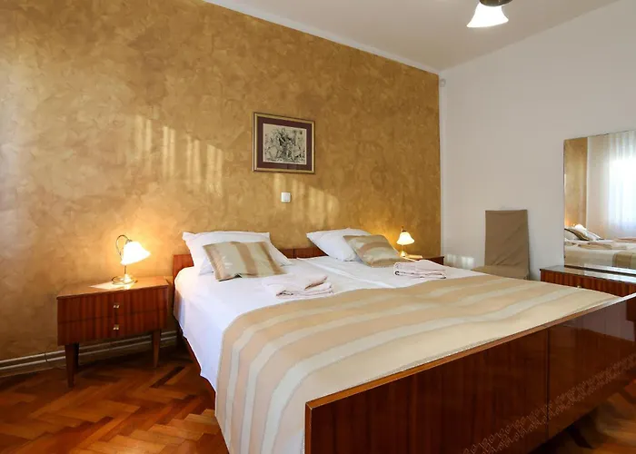 3 Bedroom Stunning In *