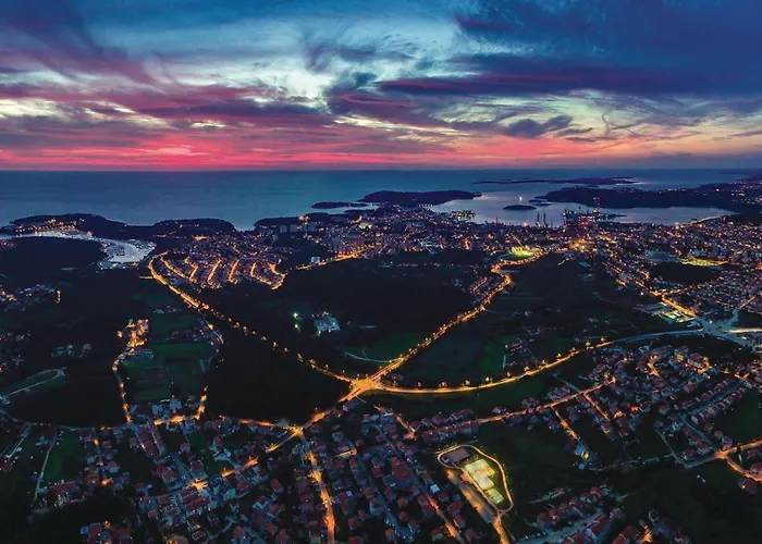 3 Bedroom Stunning In * Pula